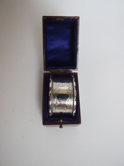 A Quality Boxed Edwardian Silver Napkin Ring.