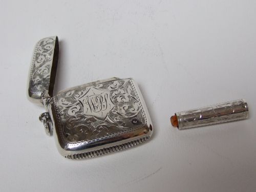 fig 1. A rare Edwardian silver vesta/cheroot combi.