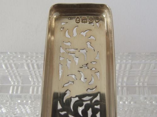 fig 1. A superb pierced Georgian silver and cut glass dressing table jar.