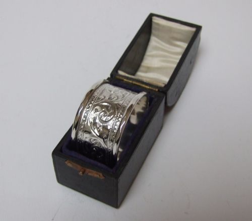 A Good Quality Boxed  Edwardian Silver Napkin Ring.