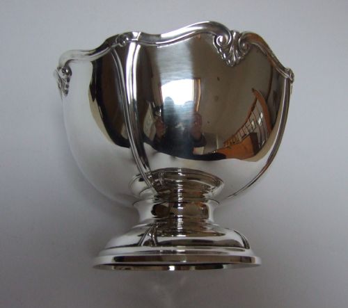 A Good Edwardian Small Silver Rosebowl by Mappin & Webb.