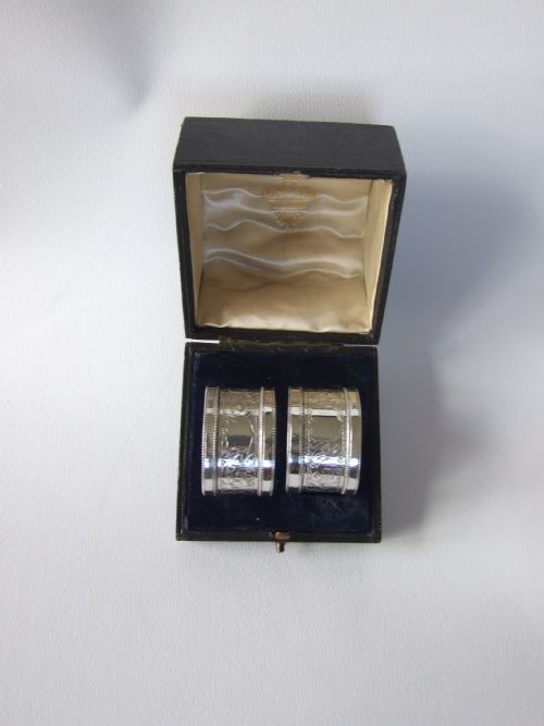 A Quality Pair of Boxed Edwardian Silver Napkin Rings. Chester Assay Office