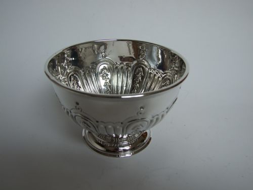 fig 1. A superb Victorian Scottish silver rosebowl.
