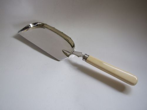 A Rare Scottish Silver Crumb Scoop by Hamilton & Inches.