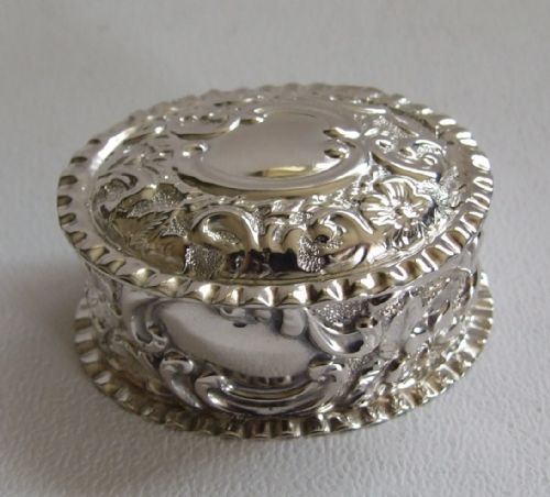 fig 1. A gorgeous Victorian silver pillbox.