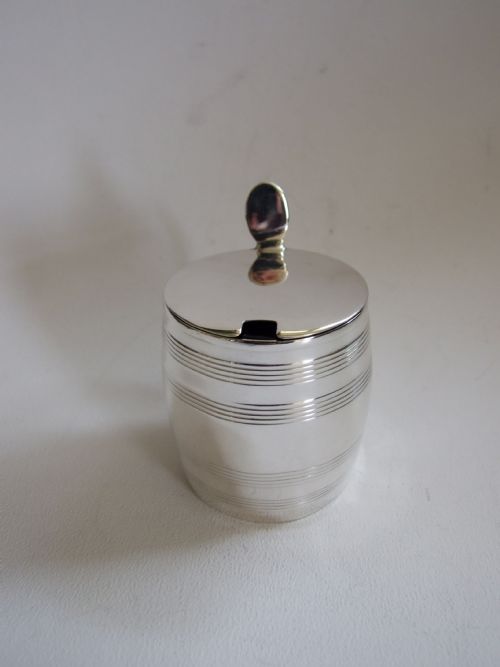 fig 1. An 18th Century silver mustard pot by Robert Hennell.