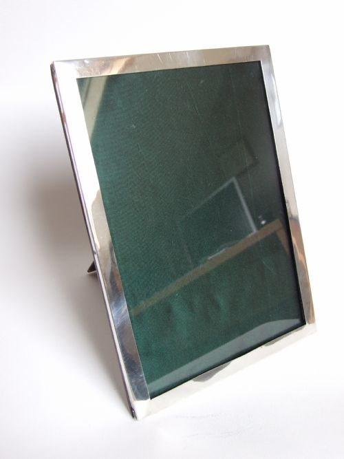 A Handsome and Useful Silver Photo Frame.