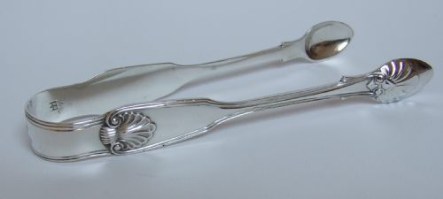 A Pair of Victorian Silver Tongs in Fiddle, Thread & Shell Pattern.