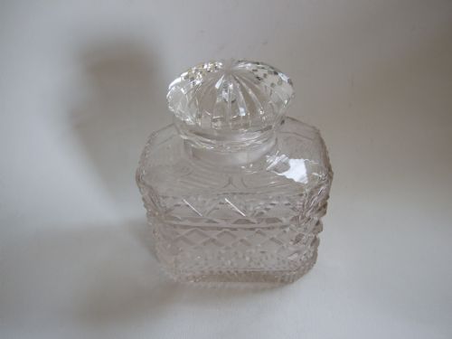 fig 1. A rare Georgian cut glass tea caddy.