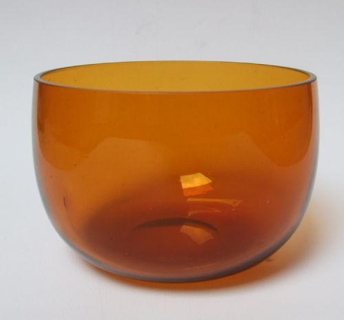 fig 1. An extremely rare Victorian amber finger bowl.