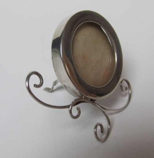 fig 1. A delightful miniature Victorian silver photo frame.