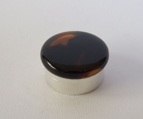 A Charming Silver Pillbox with Tortoiseshell Lid.