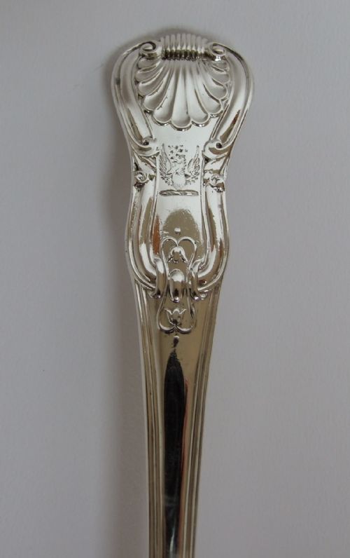 fig 1. A splendid Georgian silver dessert/fruit server in Kings Honeysuckle pattern.