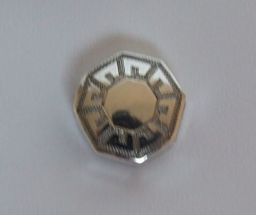 fig 1. An extremely rare Georgian octagonal silver vinaigrette.