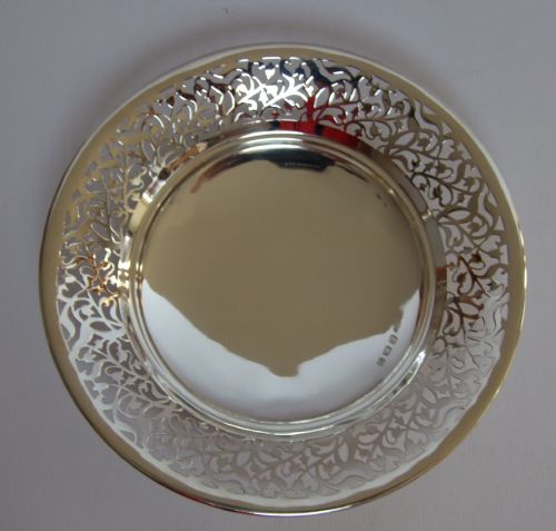 fig 1. A delightful pierced silver George V dish.