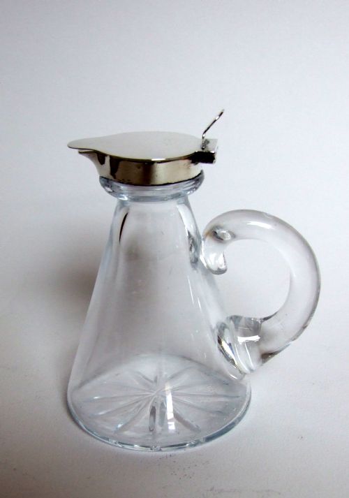 An Edwardian Silver Mounted Chotopeg or Whisky Tot.