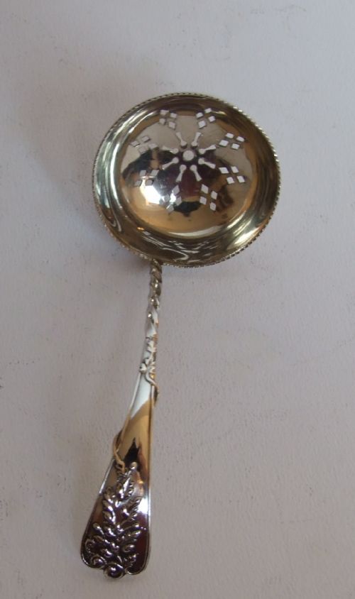 A Pretty George V Silver Sugar Sifting Spoon.