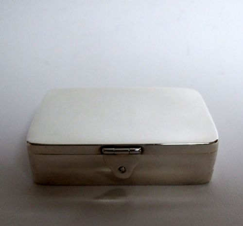 fig 1. A rare Edwardian silver table vesta