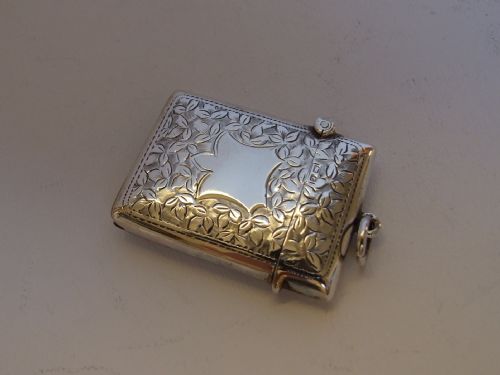 A Fine Edwardian Silver Vesta with Vacant Cartouche.
