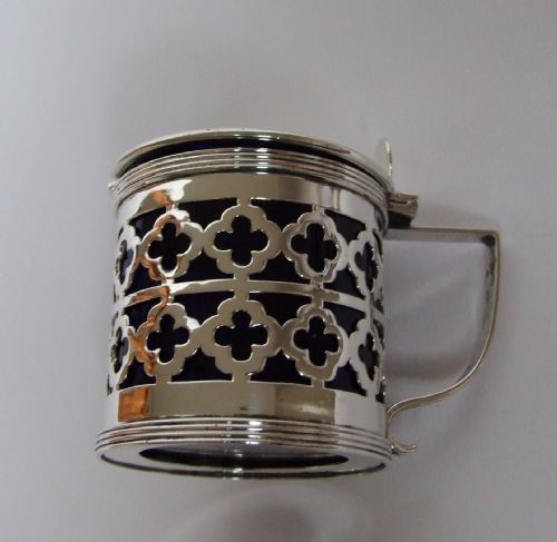 fig 1. A gorgeous Edwardian pierced silver drum mustard pot.
