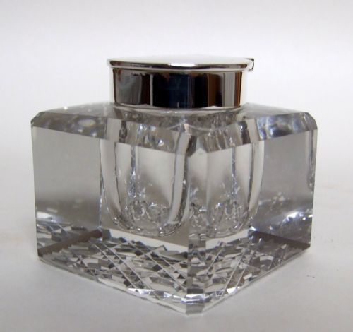 fig 1. A handsome George V silver inkwell.