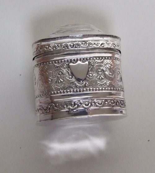 fig 1. A Dutch silver peppermint box.