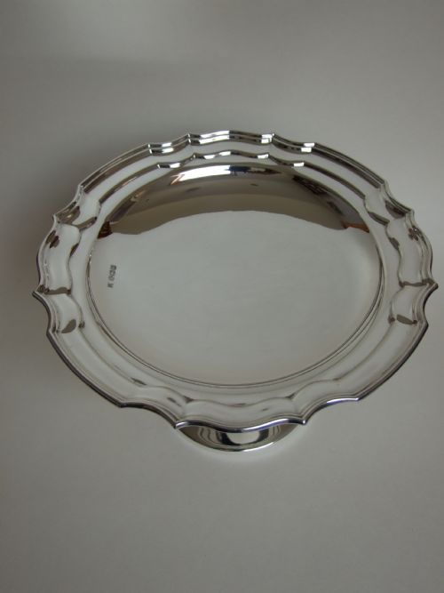 fig 1. A handsome George V pedestal dish.