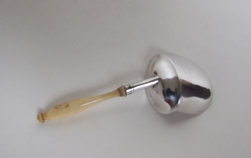 fig 1. A gorgeous Georgian silver caddy spoon.