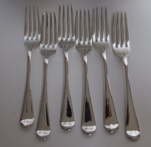 A Good Set of Six George V Silver Dessert Forks.