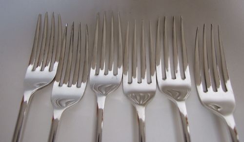 fig 1. A good set of six George V silver dessert forks.