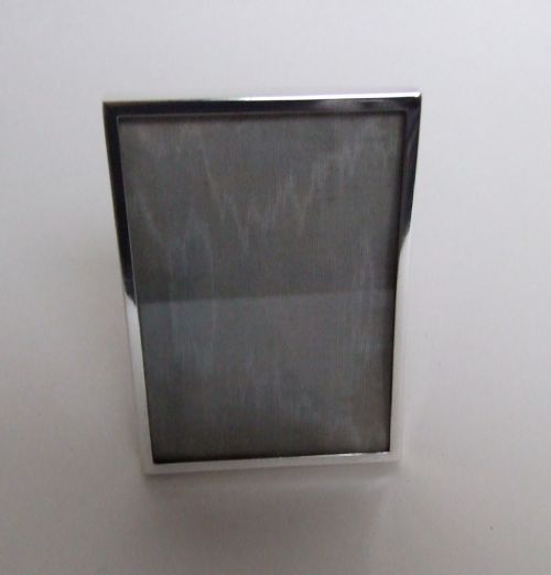fig 1. A small George V silver photo frame