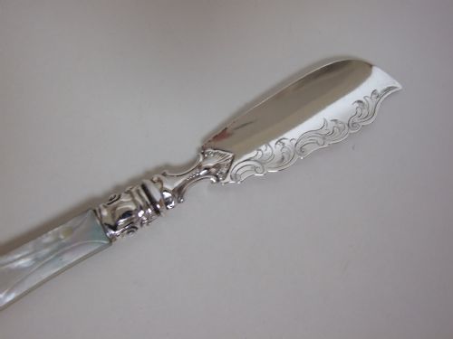 fig 1. A lovely early Victorian silver butter knife.