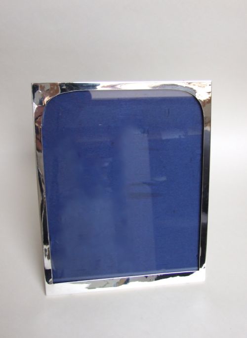 A Large and Handsome George V Silver Photo Frame.