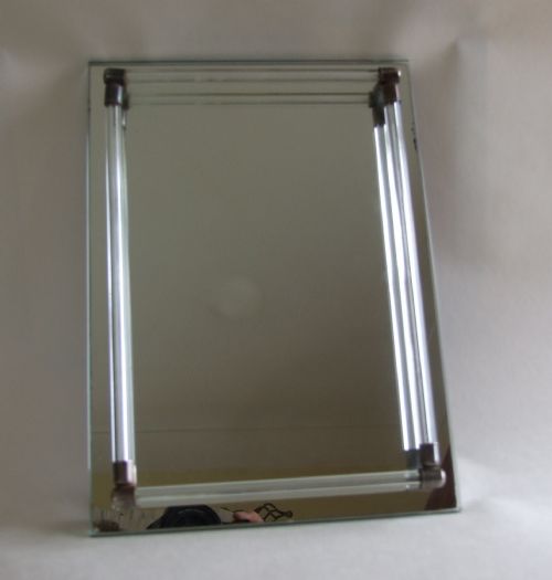 fig 1. A stylish Art Deco mirror stand.