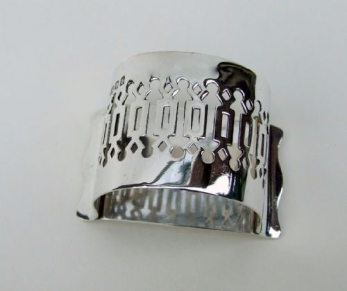A Quality George V Pierced Silver Napkin Ring.