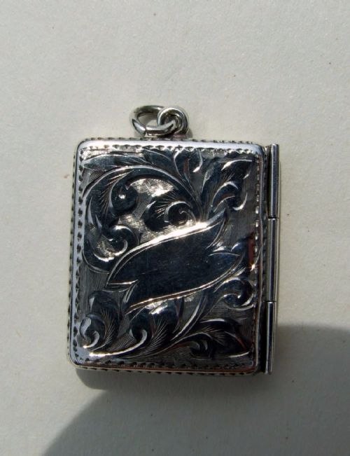 fig 1. A rare A E Jones Edwardian silver stamp ccase.