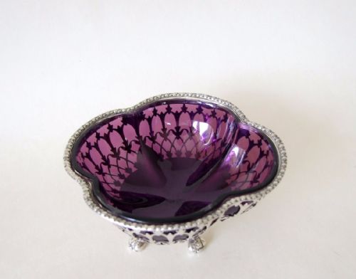 A Stunning George V Pierced Silver & Amethyst Trinket/bonbon Dish.