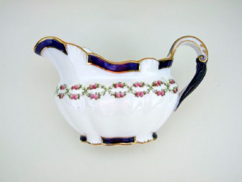 fig 1. An Edwardian George Jones gravy/sauce boat.