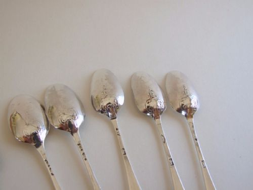 fig 1. An extremely rare set of 6 fancy back Georgian silver teaspoons.