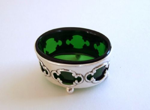 An Edwardian Art Nouveau Silver Salt Tub.