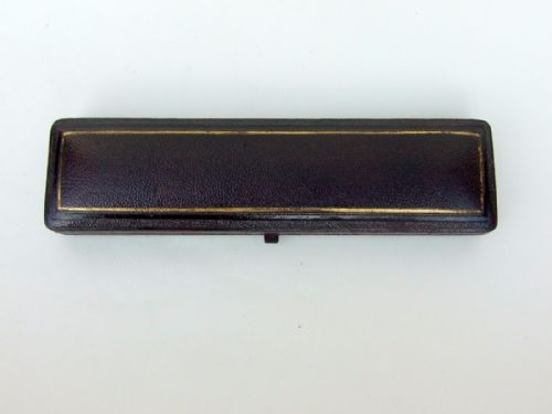 fig 1. A gorgeous boxed Victorian rat-tail butter knife.