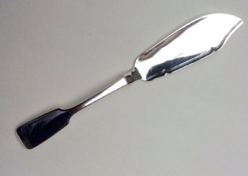 A Stylish Victorian All Silver Butter Knife.