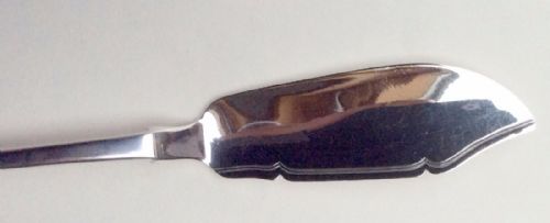 fig 1. A stylish Victorian all silver butter knife.