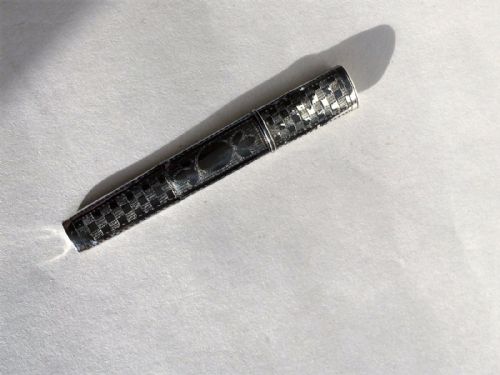 fig 1. A Samuel Penbeton Georgian silver needle case.