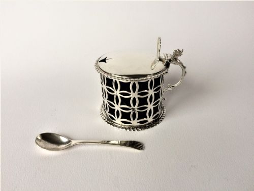 A Splendid Pierced Edwardian Silver Drum Mustard Pot.