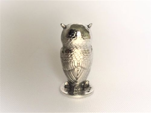 fig 1. A wonderful silver owl seal by Samson Morden.