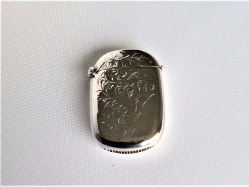 An Oval Shaped Edwardian Silver Vesta.