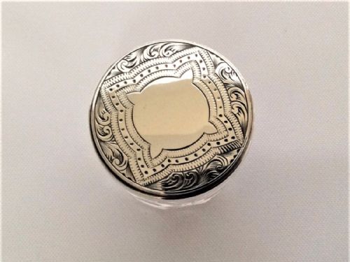 fig 1. A charming Victorian silver mounted rouge pot.