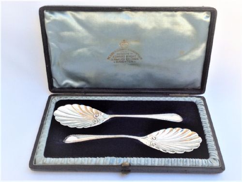 fig 1. A pair of Victorian silver boxed jam and marmalade spoons.