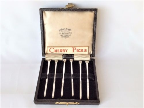 A Lovely Set of Novelty Silver 'Hob Nail' Cocktail Sticks.